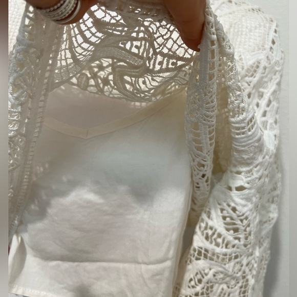 NWT FARM Rio Guipire Blouse- Off-White- Size Small - Picture 12 of 16